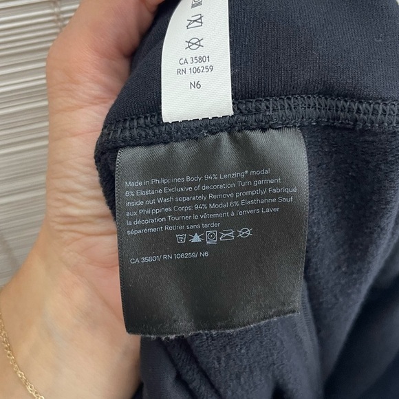 Lululemon Wunder Lounge Super High Rise Tight Black Size 2 - Picture 7 of 8